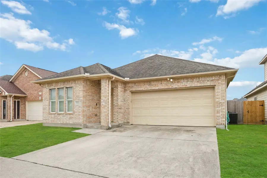 1922 Shady Oaks Court, Missouri City, TX 77489 - Image #2
