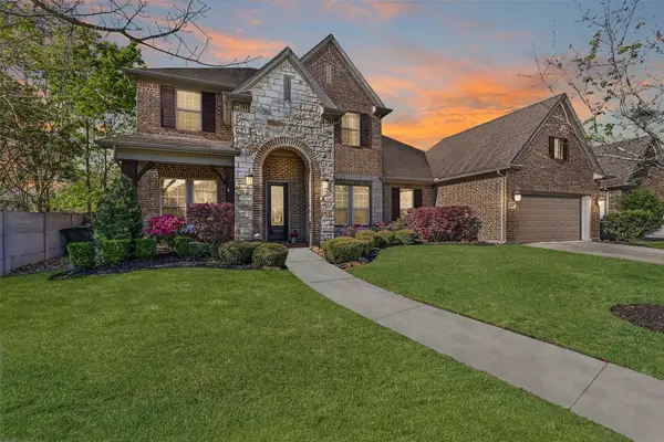 2424 Prairie Mist Lane, Friendswood, TX 77546