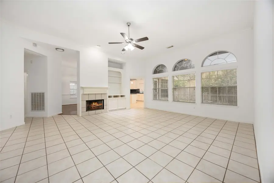 902 W Palmcrest Court, Pearland, TX 77584 - Image #3