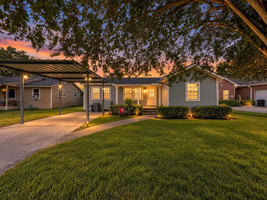 828 Robinson Road, La Porte, TX 77571 - #2