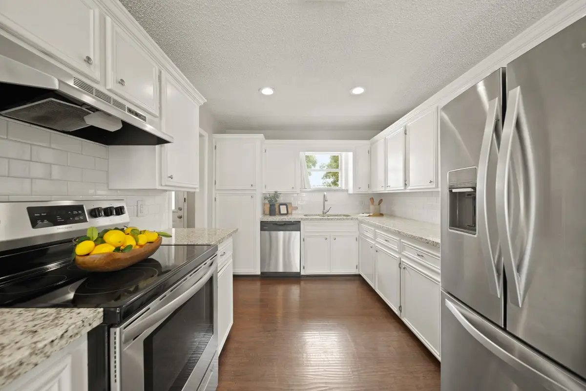 5705 Melody Lane, Dickinson, TX 77539 - Image #1