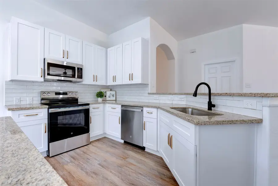 2402 Misty Falls Court, Richmond, TX 77406 - #3
