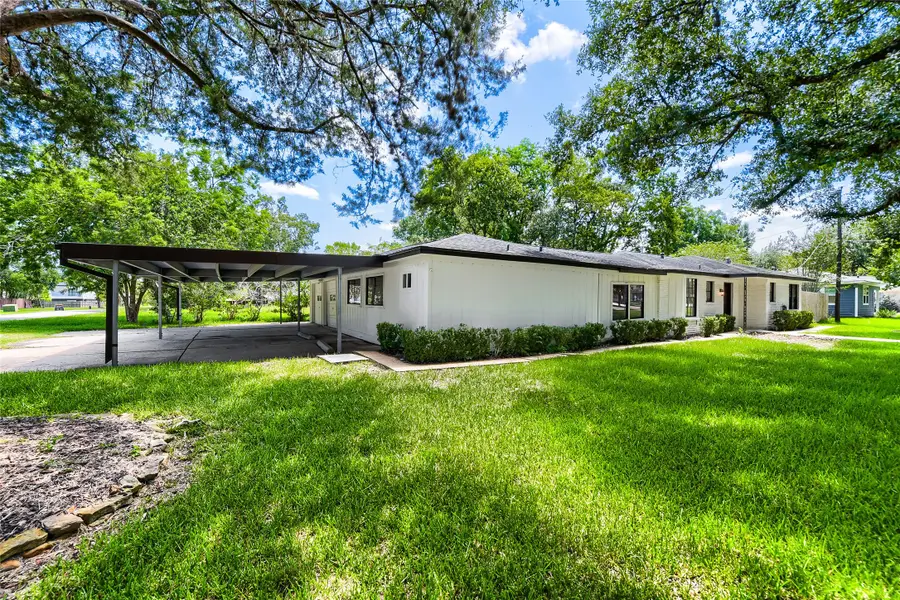 205 Morningside Drive, Friendswood, TX 77546 - #3
