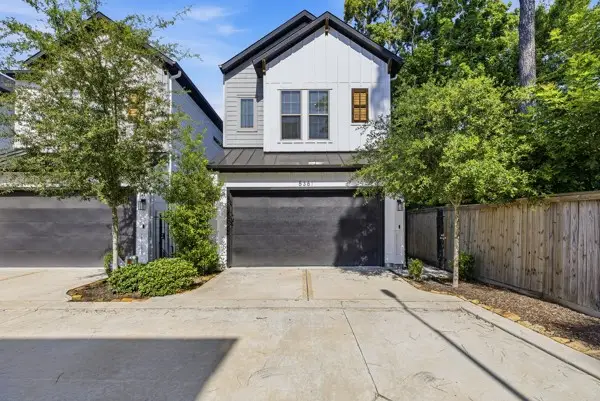 5361 Creekmont Oaks Lane, Houston, TX 77091