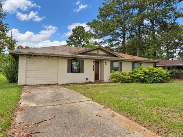 1055 Kent Street, Vidor, TX 77662