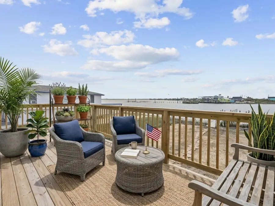 1048 16th Street, Dickinson, TX 77539 - #3