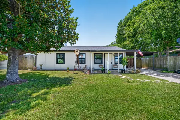 2110 Hillshire Drive, Deer Park, TX 77536