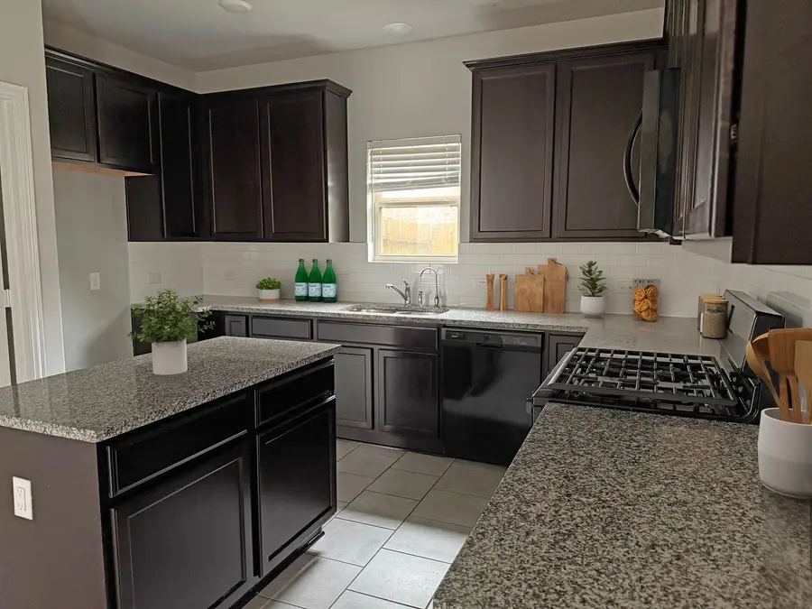 31618 Heguy Pass, Fulshear, TX 77441 - Image #3