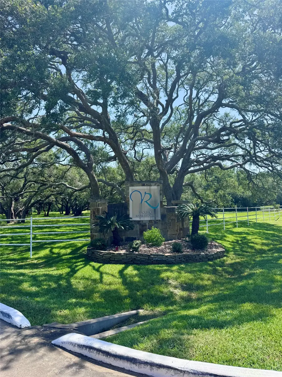 3 Center Tree Drive Drive, Palacios, TX 77465 - #3