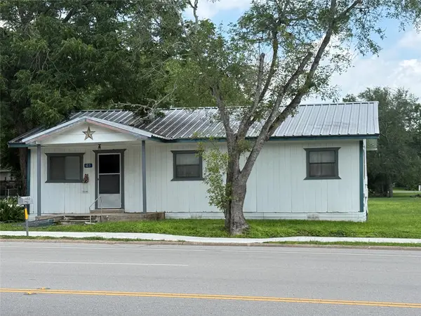 603 E North Main Street, Flatonia, TX 78941
