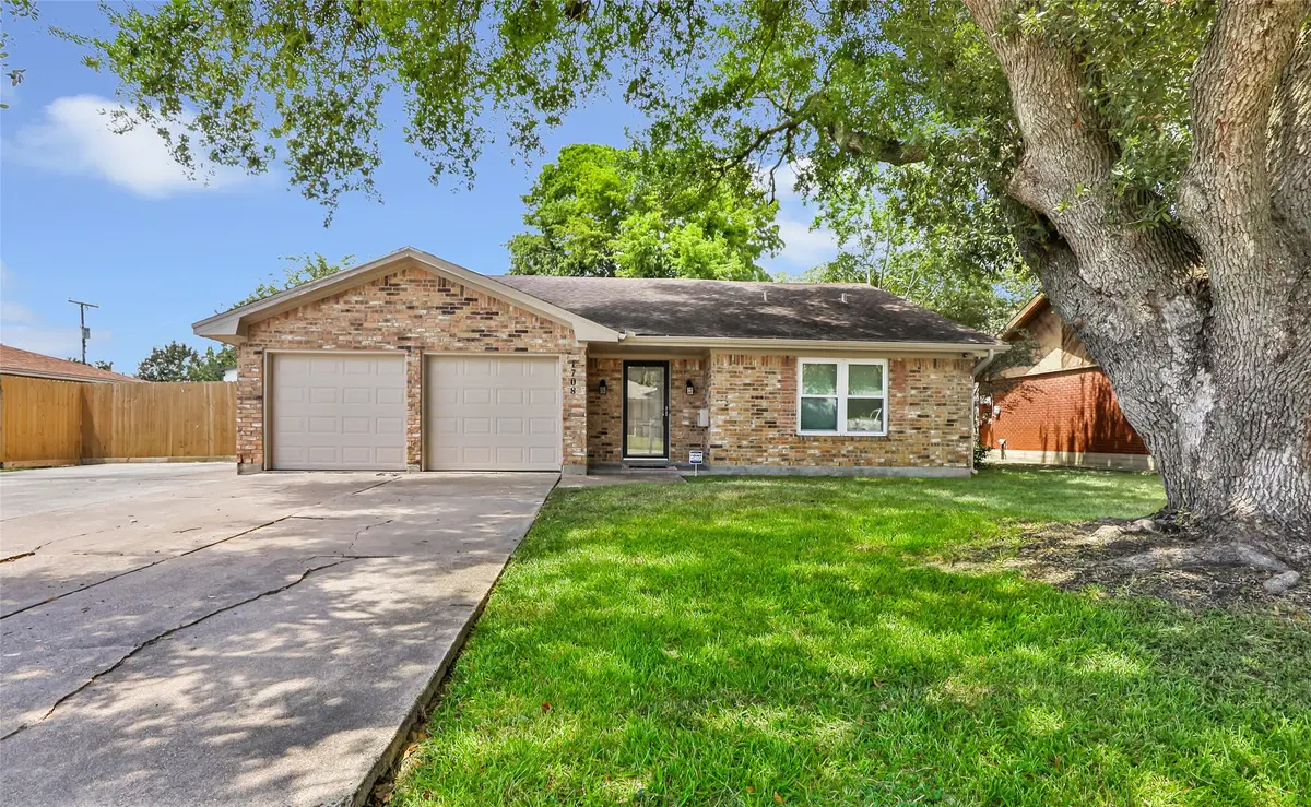 1708 17th Avenue N, Texas City, TX 77590 - #1