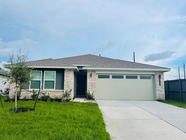 318 Serena Park Ln Lane, Rosharon, TX 77583 - Image #1