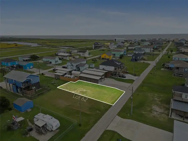 940 Sandollar, Crystal Beach, TX 77650
