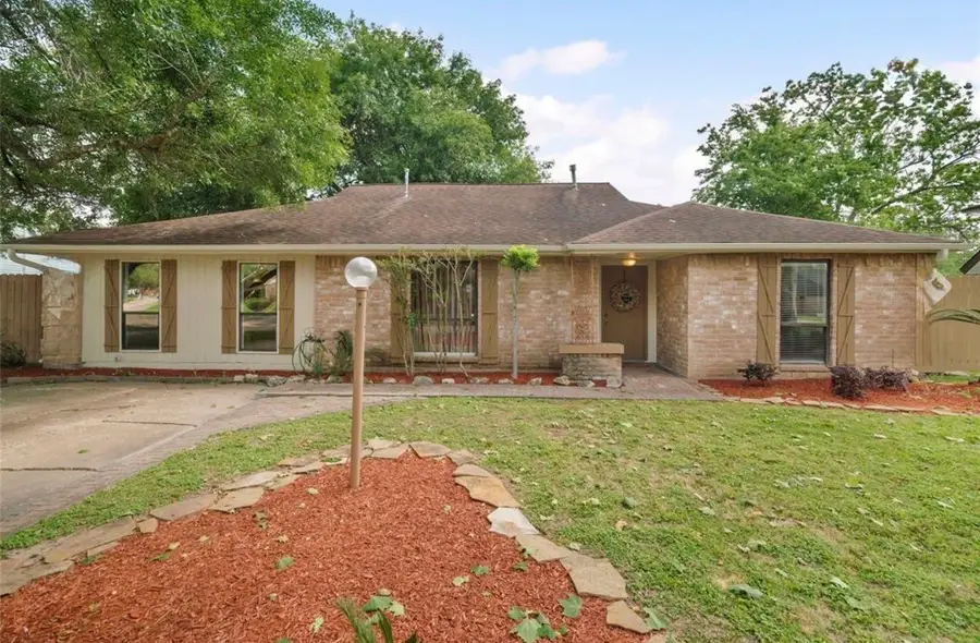 412 Westwood Drive, Friendswood, TX 77546 - #2