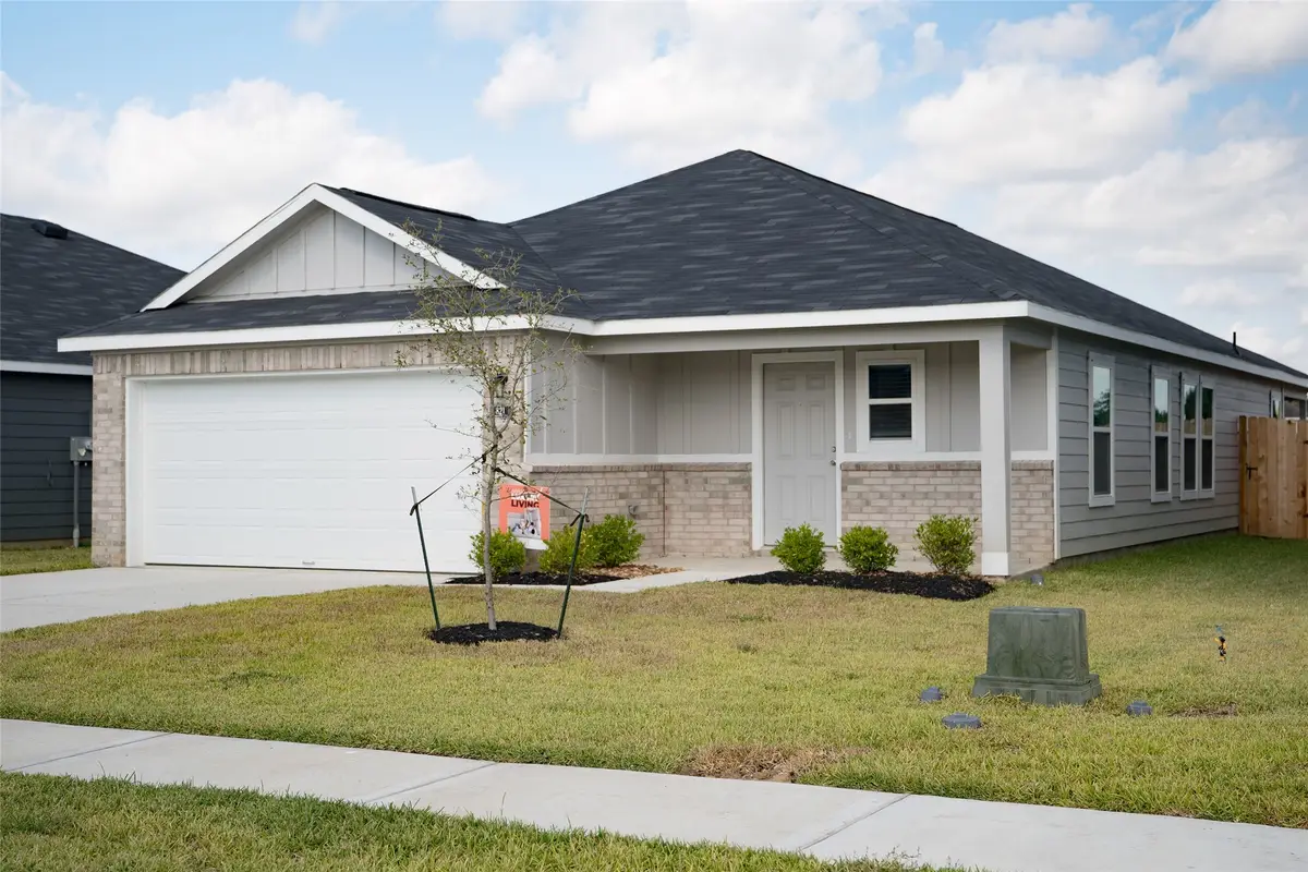 507 Oak Chase Avenue, Dayton, TX 77535 - #1
