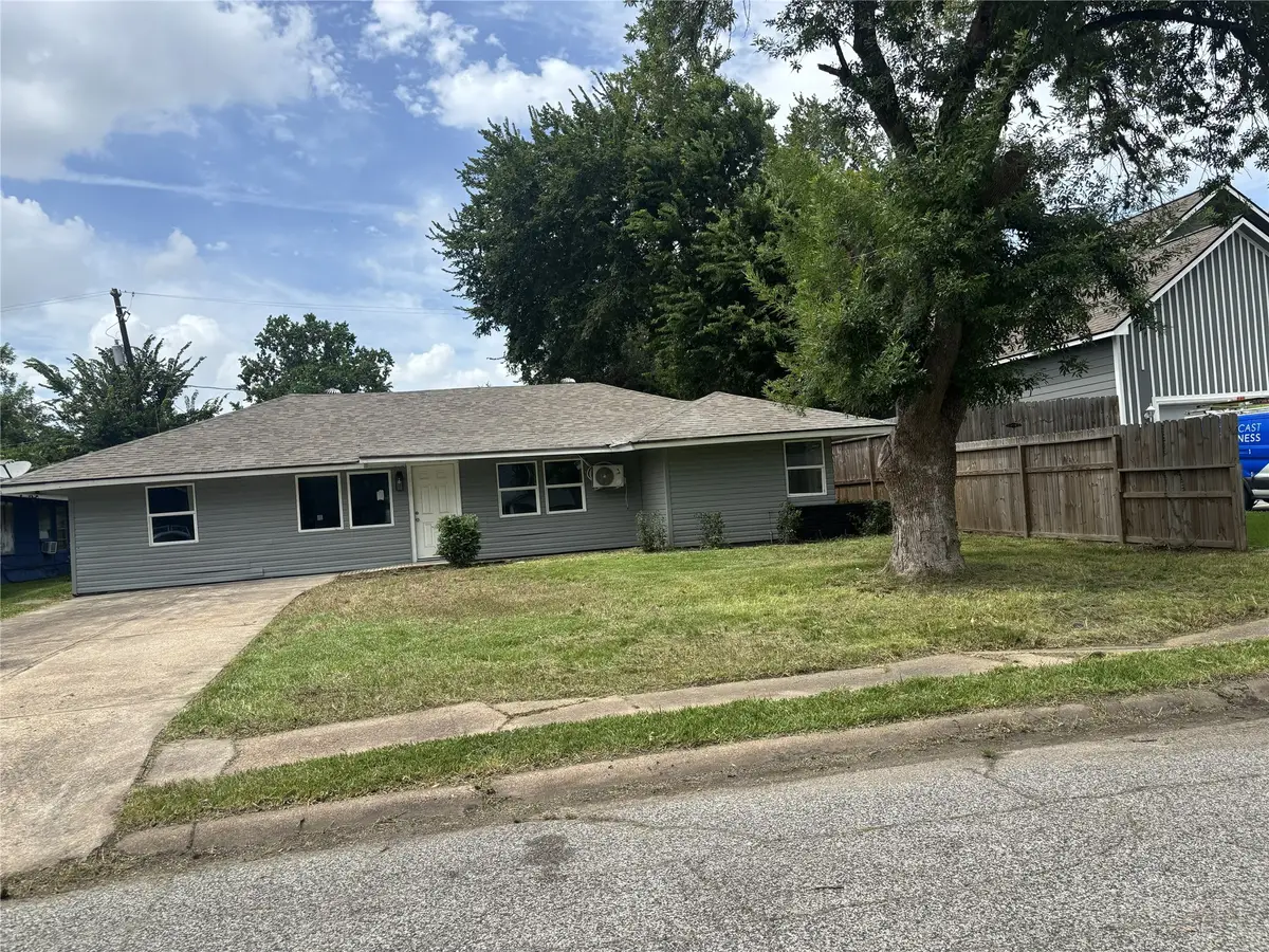 5823 Lyndhurst Drive, Houston, TX 77033 - #1