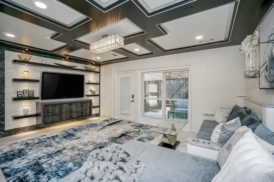 5711 Sugar Hill Drive Drive #29, Houston, TX 77057 - Image #3