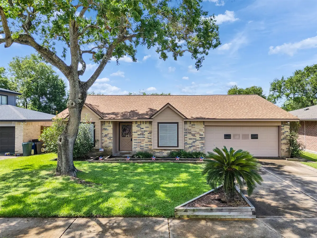6209 Woodvale Drive, League City, TX 77573 - #1