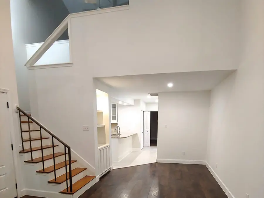 902 Memorial Village Drive, Houston, TX 77024 - #3