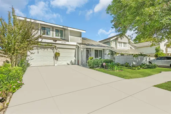 12166 Huntington Venture Drive, Houston, TX 77099