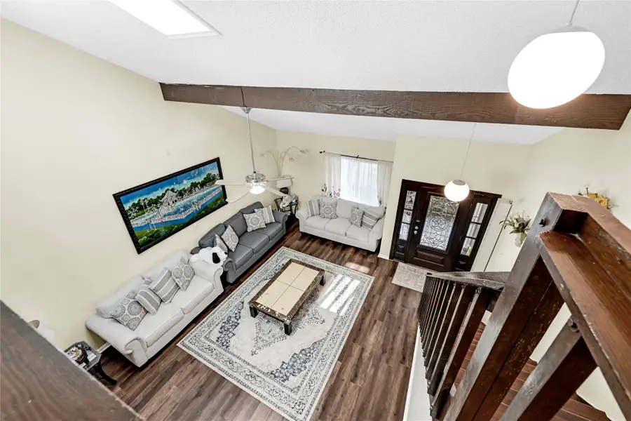 12166 Huntington Venture Drive, Houston, TX 77099 - Image #2