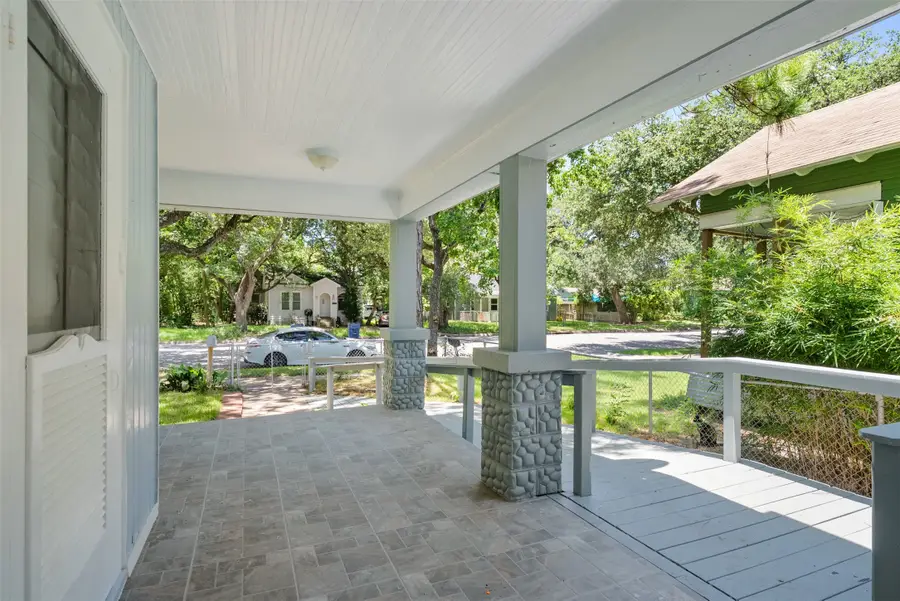 317 11th Avenue N, Texas City, TX 77590 - #3