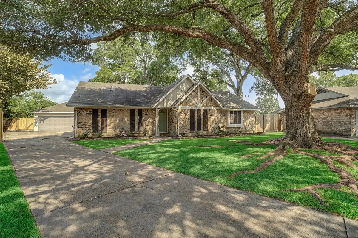 2901 Castle Court, Pearland, TX 77581 - #1