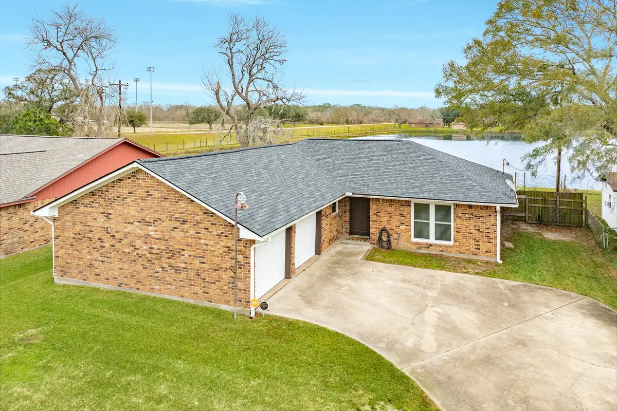 239 Lakewood Drive, Clute, TX 77531 - #1