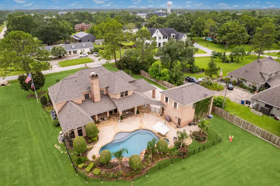 1002 Cowards Creek Court, Friendswood, TX 77546 - #2