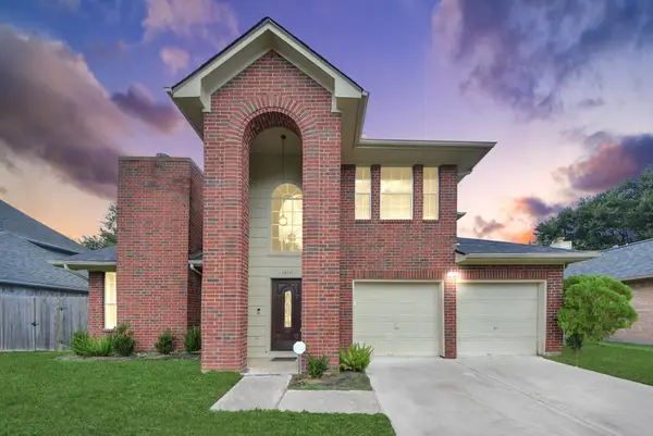 16111 Copper Canyon Drive, Friendswood, TX 77546