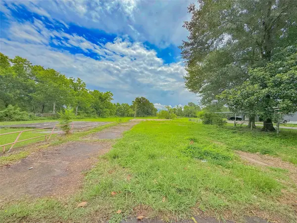 1227 Dupont Drive, Orange, TX 77630