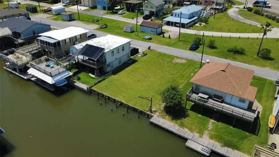 28 Lakeside Drive, Hitchcock, TX 77563 - #2
