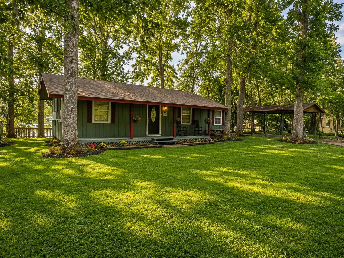 262 E Taylor Lake Circle, Livingston, TX 77351 - #1