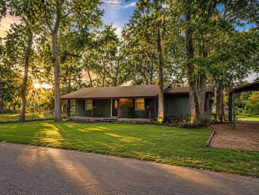 262 E Taylor Lake Circle, Livingston, TX 77351 - #2