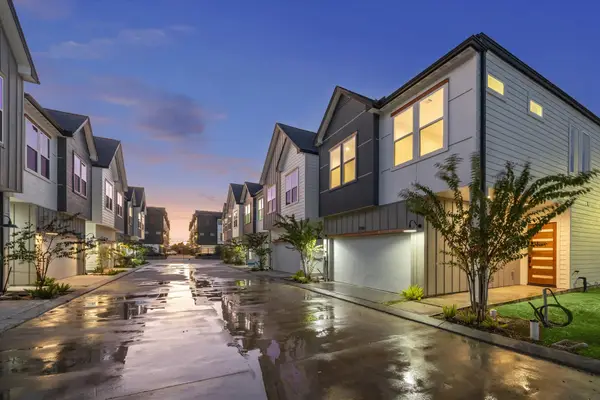 1914 Luna Woods Lane, Houston, TX 77055