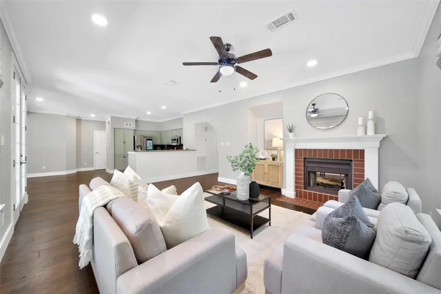 255 S Crimson Clover Court, The Woodlands, TX 77381 - Image #3