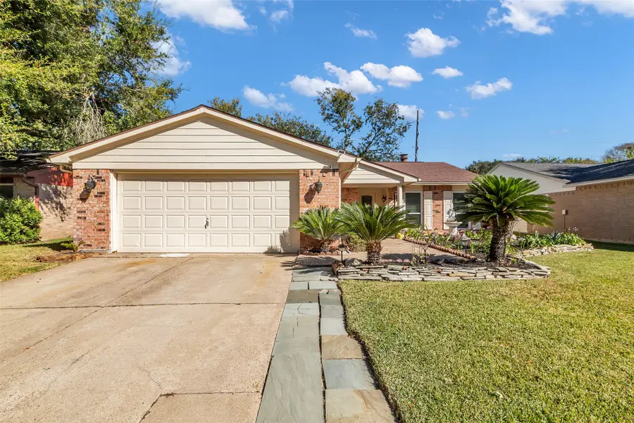 6803 Pickett Drive, Richmond, TX 77469 - Image #3