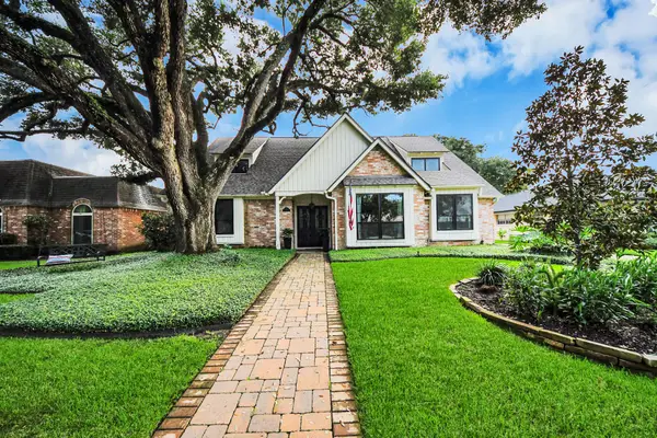 722 Chevy Chase Circle, Sugar Land, TX 77478
