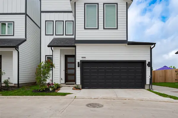 1615 Regents Gate Road, Houston, TX 77055