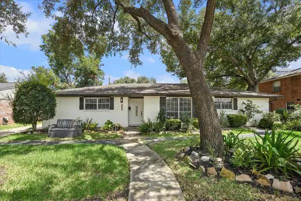 10618 Wickersham Lane, Houston, TX 77042