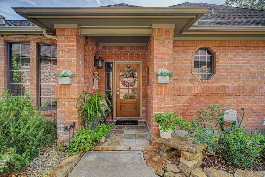 22 Red Oak Court, Lake Jackson, TX 77566 - #3