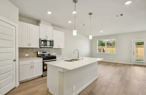 622 Sand Dollar Drive, Kemah, TX 77565