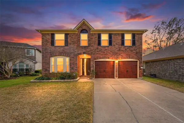 12207 Meadows Crest Drive, Stafford, TX 77477