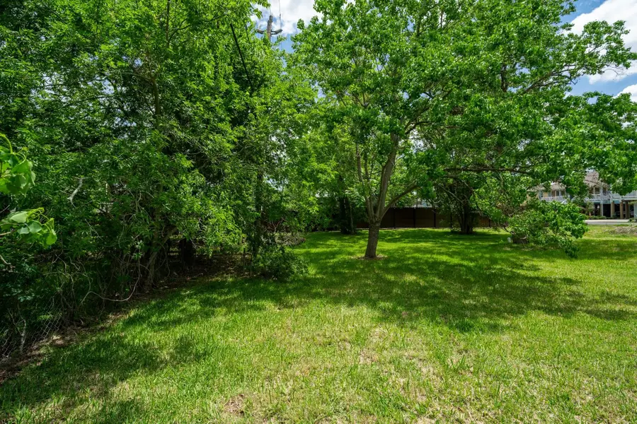 402 Bay Oaks Drive, La Porte, TX 77571 - #2