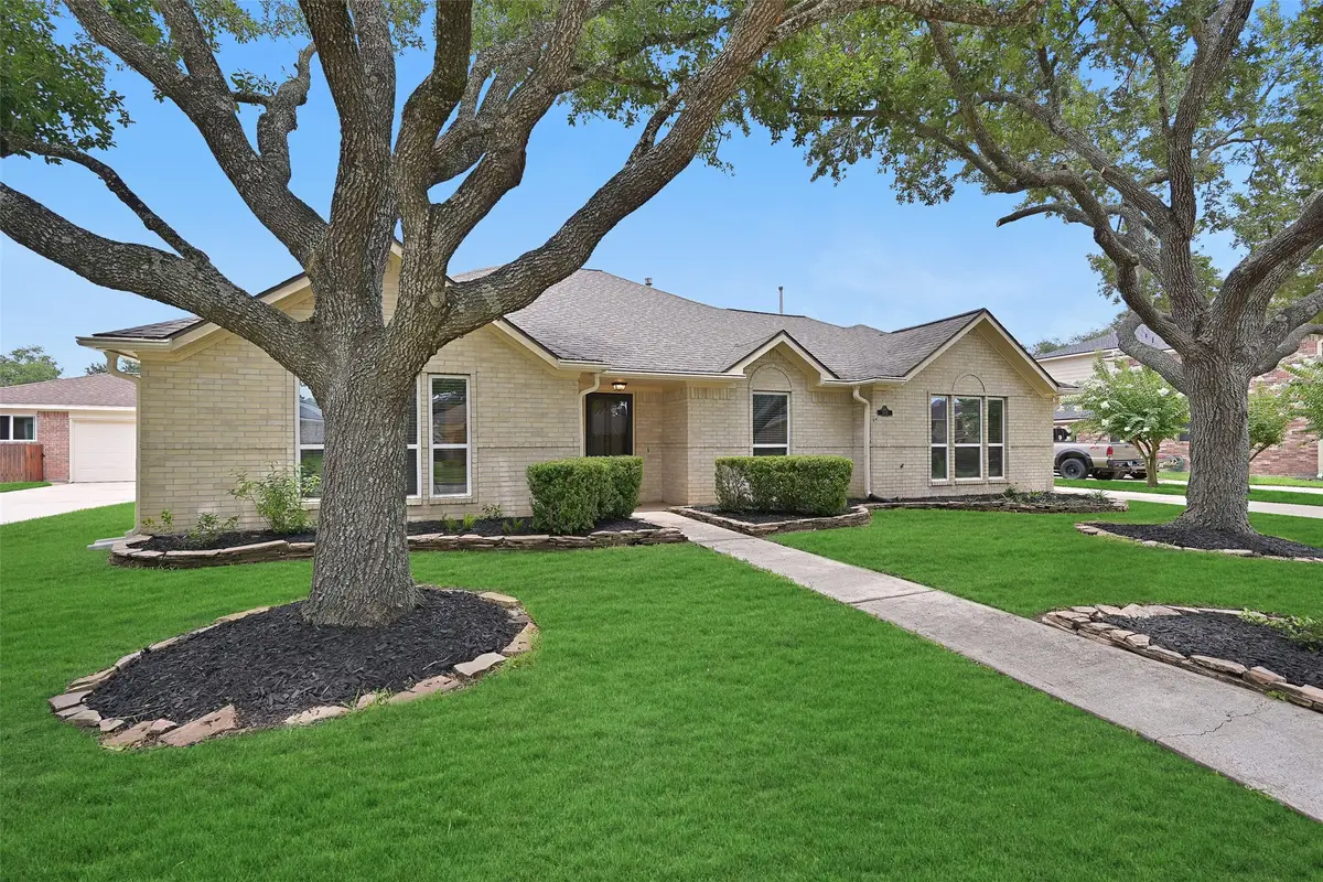 2015 Stonecrest Way, Pearland, TX 77581 - Image #1