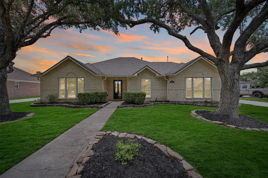 2015 Stonecrest Way, Pearland, TX 77581 - Image #2