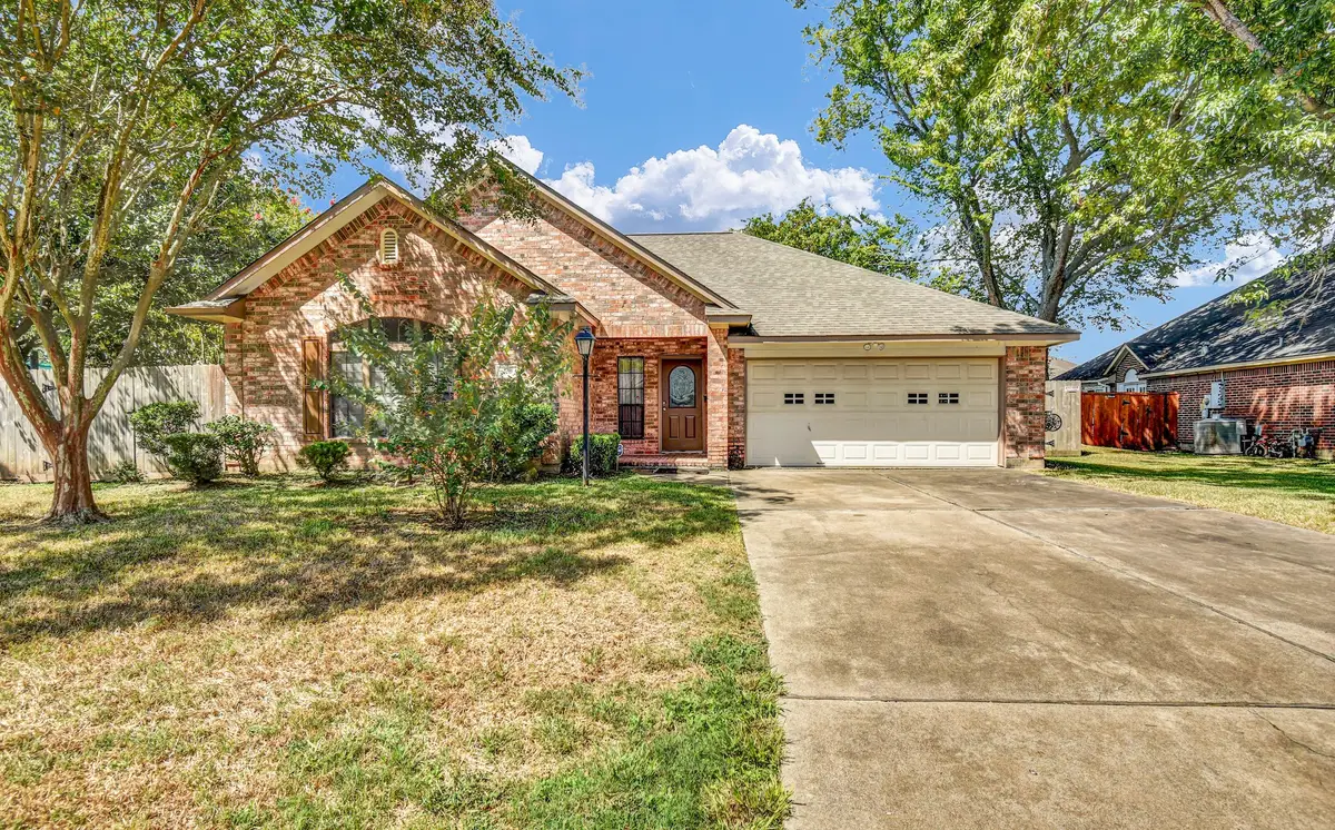310 Chestnut Street, Lake Jackson, TX 77566 - #1