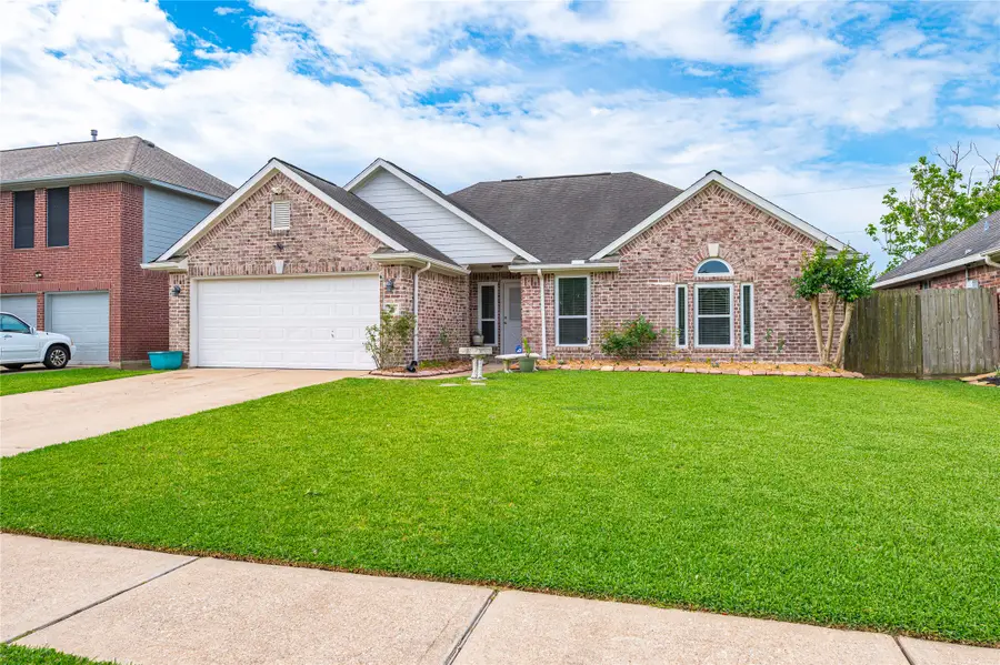 2930 Community Drive, Alvin, TX 77511 - #2