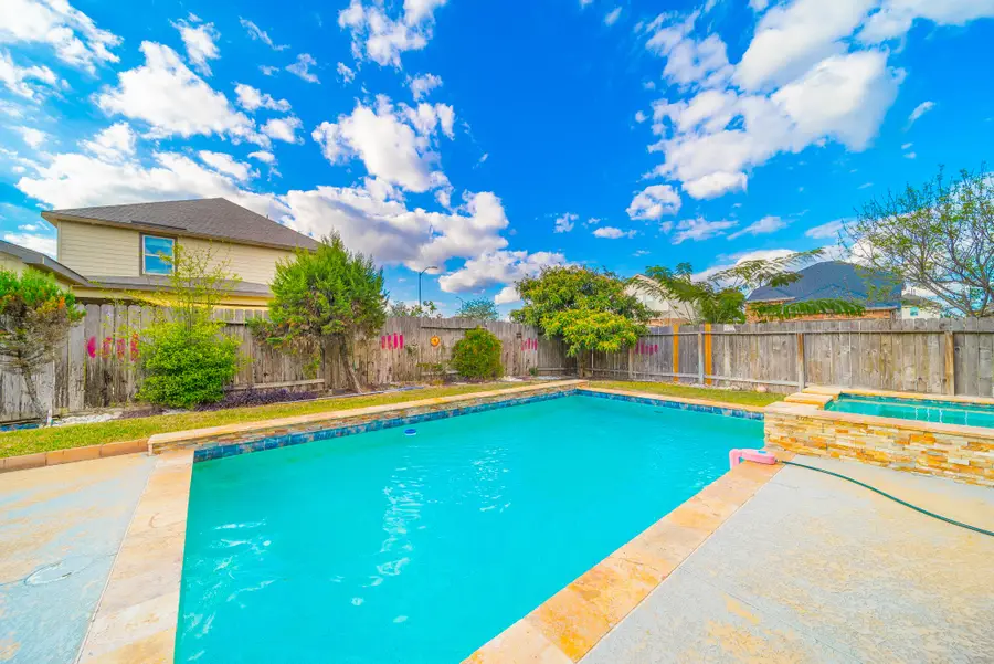 10923 Whistlers Cottage Court, Houston, TX 77088 - Image #2