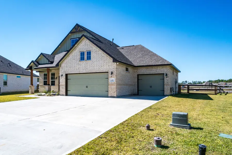 119 Bunker Hill Court, Anahuac, TX 77514 - Image #3